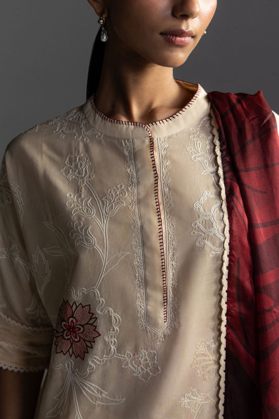 coco lawn by zara shahjahan isla 4a