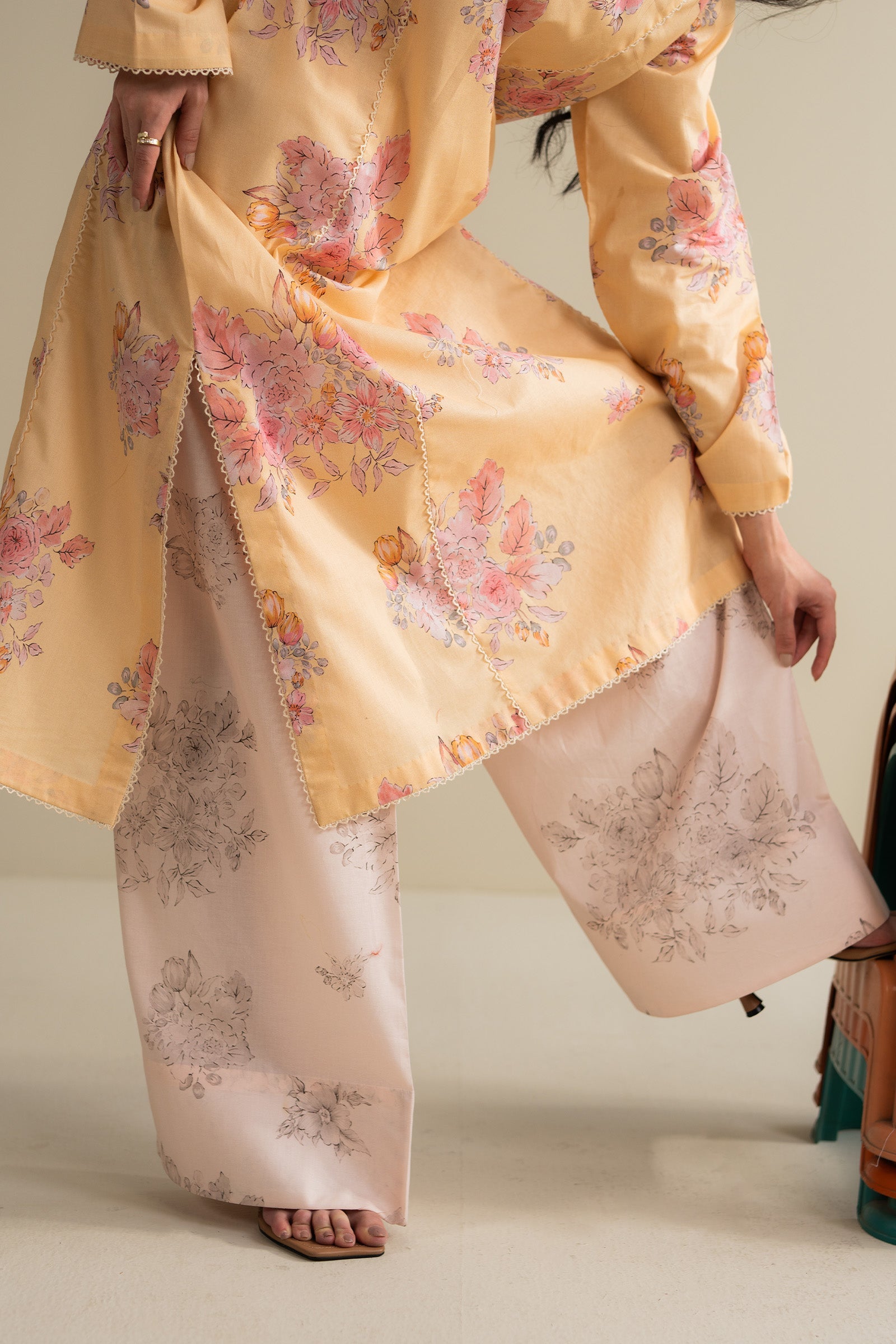 coco by Zara Shahjahan  Prints Lawn  Ovela-1B